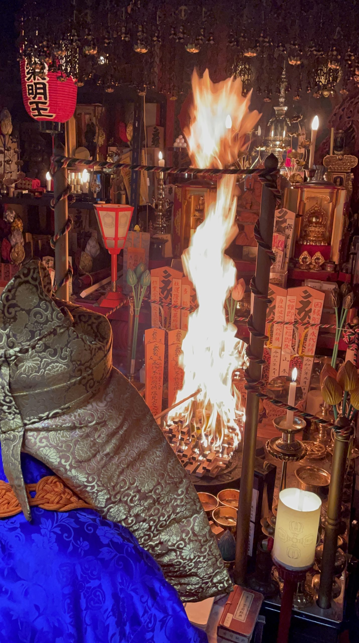 心を燃やす「護摩祈祷」の体験：静岡での学びと気づき【しあわせ】